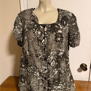 Lane Bryant Black & White Lace-Print Button Front Blouse